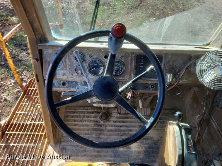 image for item DQ3752 1990 Caterpillar 769C haul truck