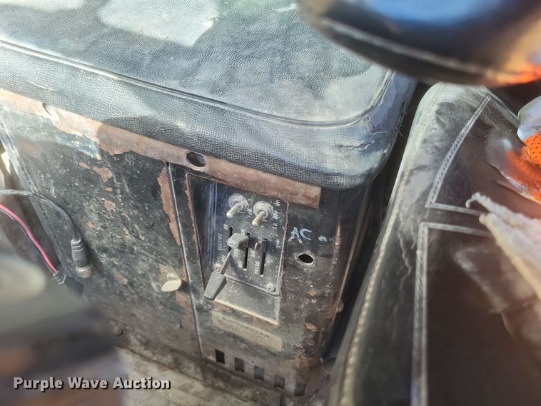 image for item DQ3752 1990 Caterpillar 769C haul truck