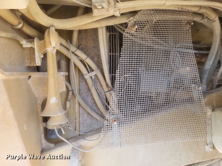 image for item DQ3752 1990 Caterpillar 769C haul truck