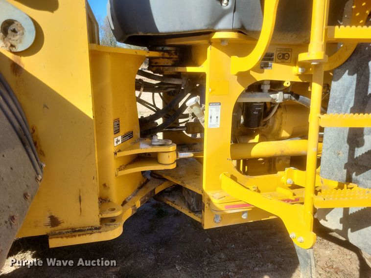 image for item DQ3755 2008 John Deere 744J wheel loader