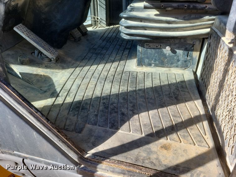 image for item DQ3755 2008 John Deere 744J wheel loader