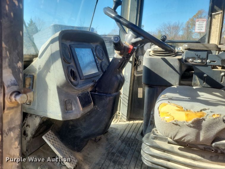 image for item DQ3755 2008 John Deere 744J wheel loader