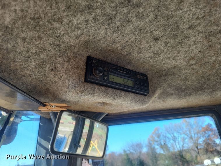 image for item DQ3755 2008 John Deere 744J wheel loader