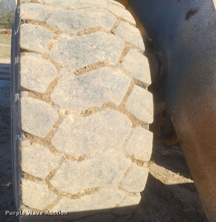 image for item DQ3755 2008 John Deere 744J wheel loader