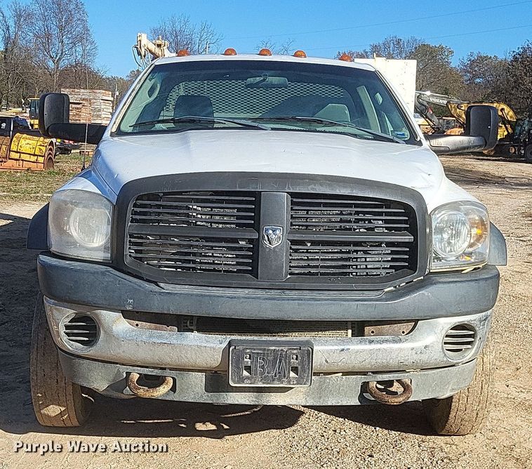 image for item DQ3758 2008 Dodge Ram 5500HD utility / service truck
