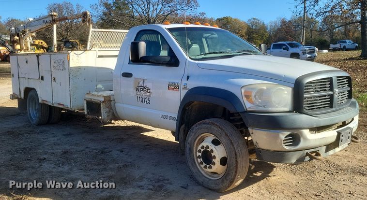 image for item DQ3758 2008 Dodge Ram 5500HD utility / service truck