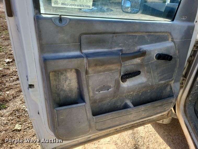 image for item DQ3758 2008 Dodge Ram 5500HD utility / service truck