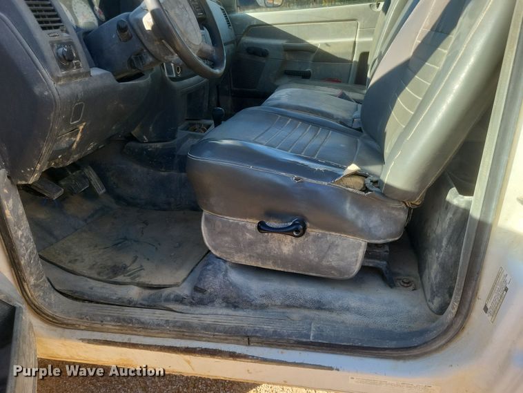 image for item DQ3758 2008 Dodge Ram 5500HD utility / service truck