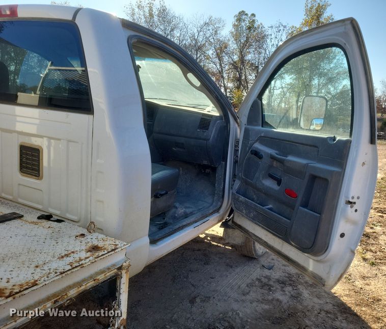 image for item DQ3758 2008 Dodge Ram 5500HD utility / service truck