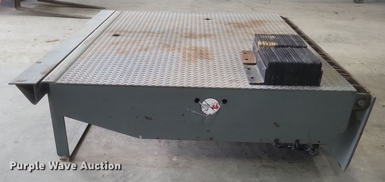 image for item DQ3775 (2) Rite-Hite ML6L6W self leveling dock