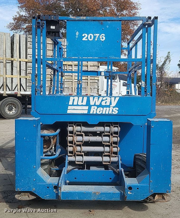 image for item DQ3784 2008 Genie GS-2668 RT scissor lift