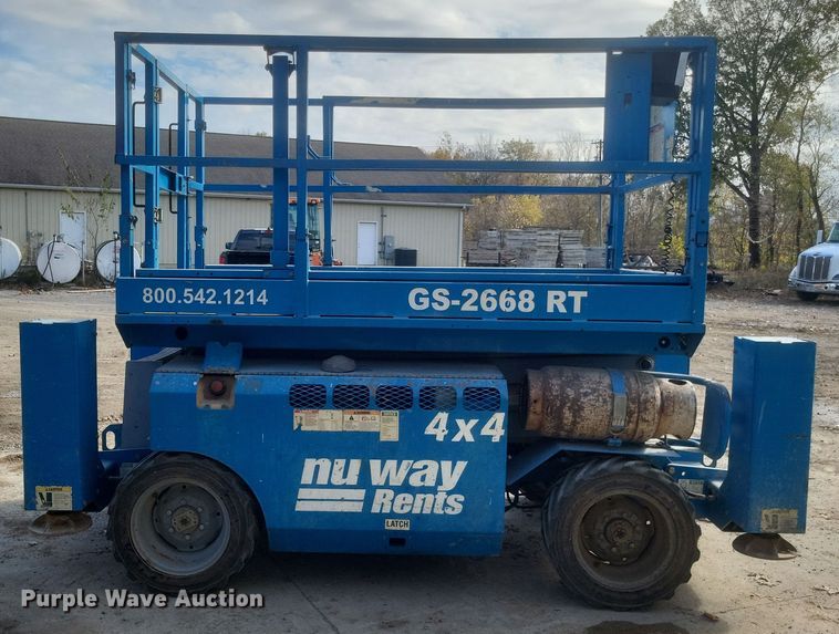 image for item DQ3784 2008 Genie GS-2668 RT scissor lift