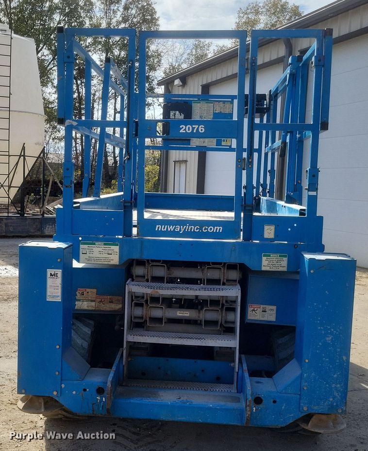 image for item DQ3784 2008 Genie GS-2668 RT scissor lift