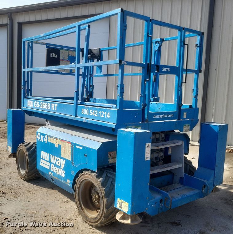 image for item DQ3784 2008 Genie GS-2668 RT scissor lift