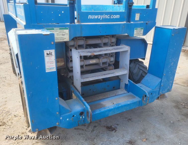 image for item DQ3784 2008 Genie GS-2668 RT scissor lift