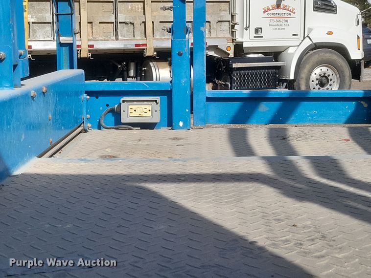 image for item DQ3784 2008 Genie GS-2668 RT scissor lift