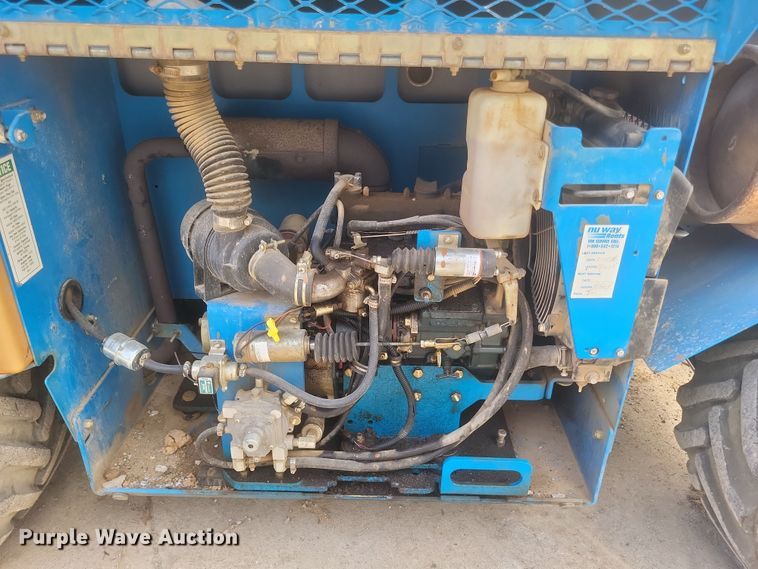 image for item DQ3784 2008 Genie GS-2668 RT scissor lift