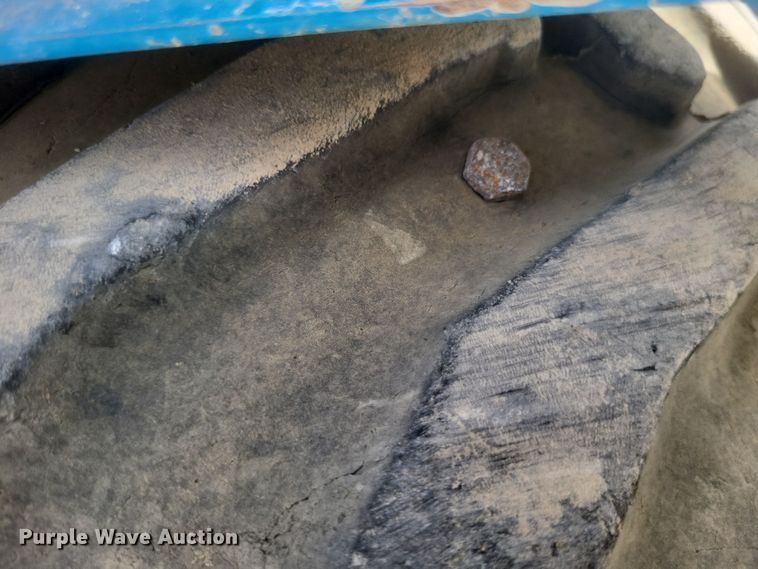 image for item DQ3784 2008 Genie GS-2668 RT scissor lift