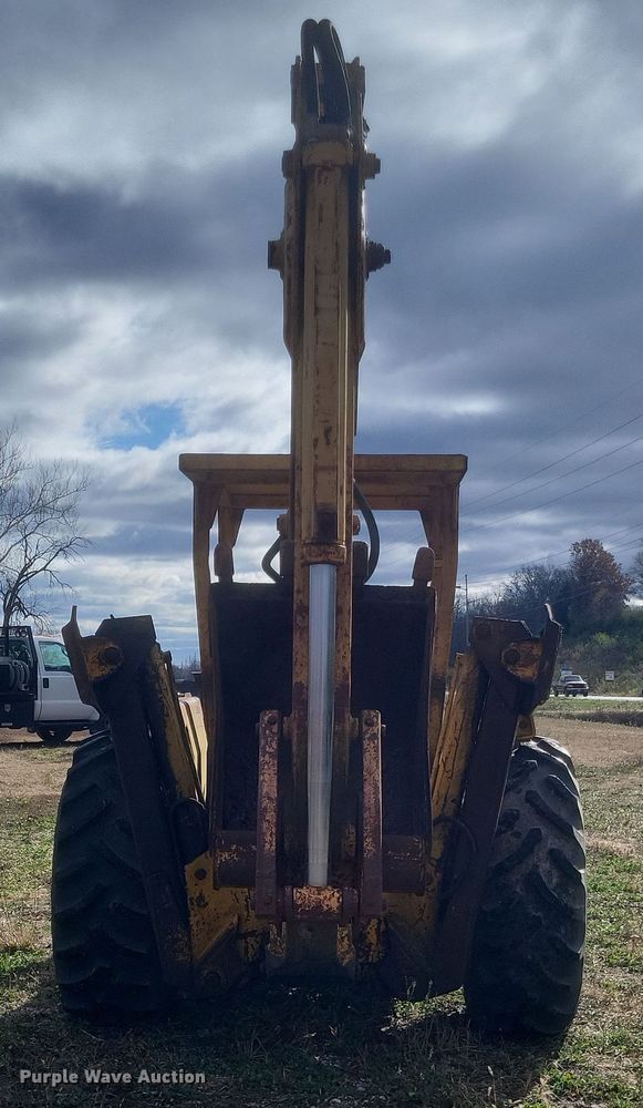 image for item DQ3804 1977 Massey Ferguson  30B industrial tractor