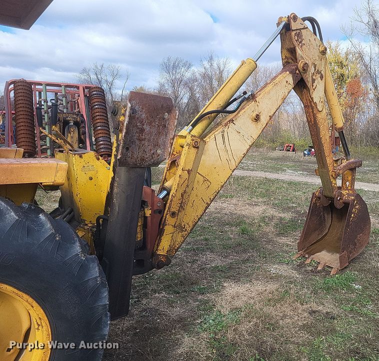 image for item DQ3804 1977 Massey Ferguson  30B industrial tractor