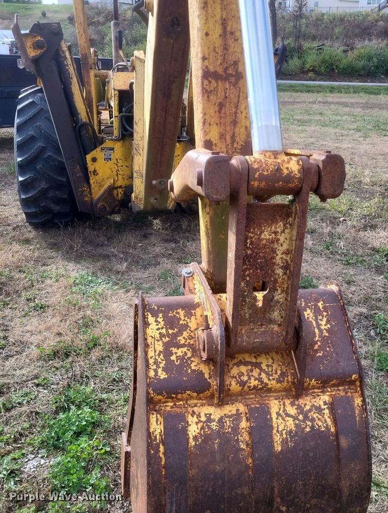 image for item DQ3804 1977 Massey Ferguson  30B industrial tractor