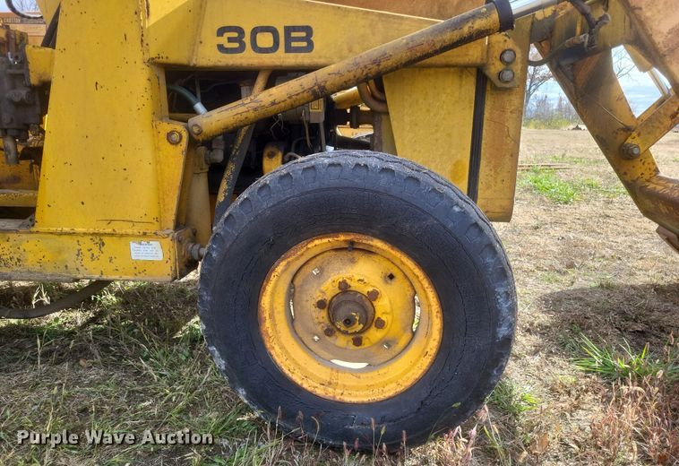 image for item DQ3804 1977 Massey Ferguson  30B industrial tractor
