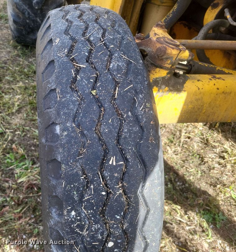 image for item DQ3804 1977 Massey Ferguson  30B industrial tractor