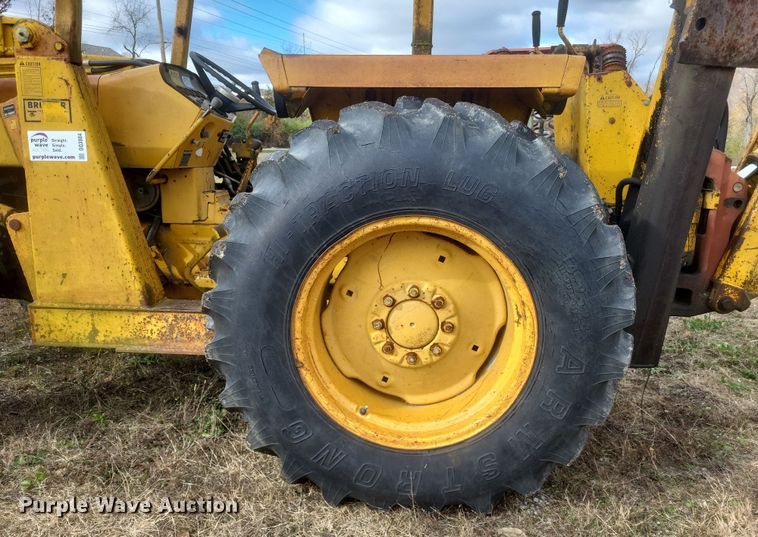 image for item DQ3804 1977 Massey Ferguson  30B industrial tractor
