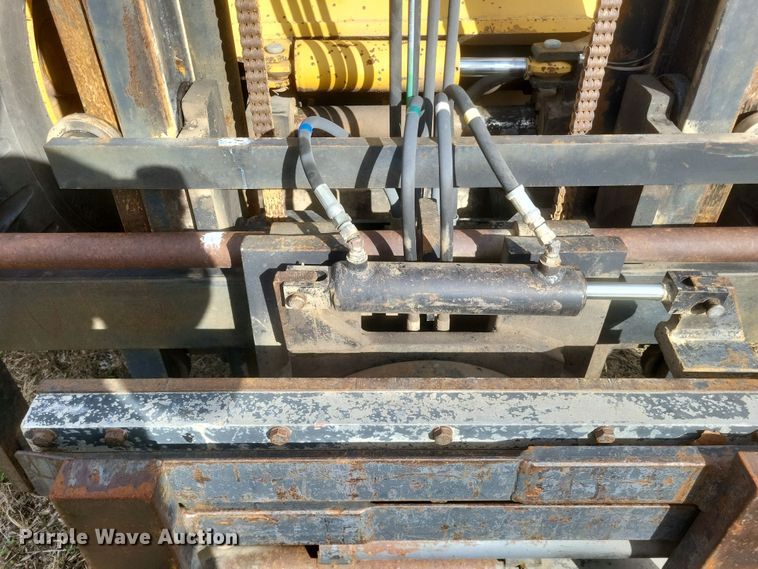 image for item DQ3805 2003 Master Craft MC06685 forklift