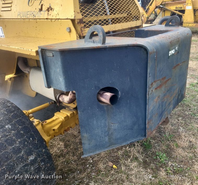 image for item DQ3805 2003 Master Craft MC06685 forklift