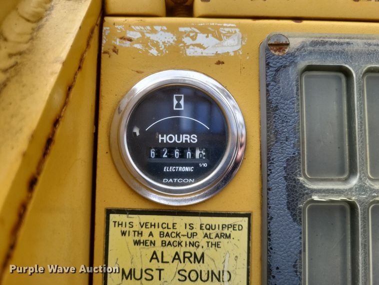 image for item DQ3805 2003 Master Craft MC06685 forklift