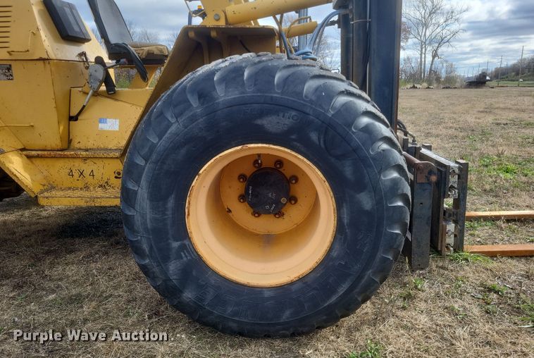 image for item DQ3805 2003 Master Craft MC06685 forklift