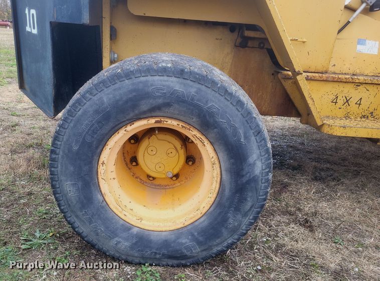 image for item DQ3805 2003 Master Craft MC06685 forklift