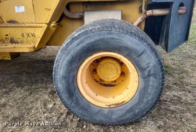 image for item DQ3805 2003 Master Craft MC06685 forklift