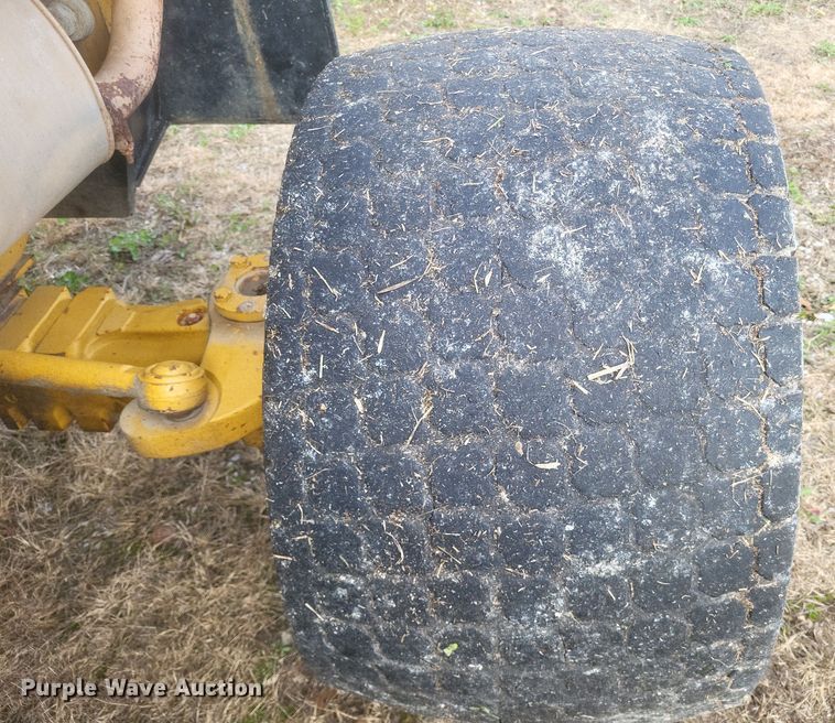 image for item DQ3805 2003 Master Craft MC06685 forklift