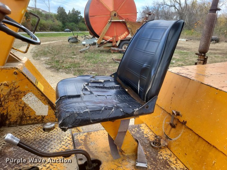 image for item DQ3808 1988 Master Craft MC-643-8 forklift