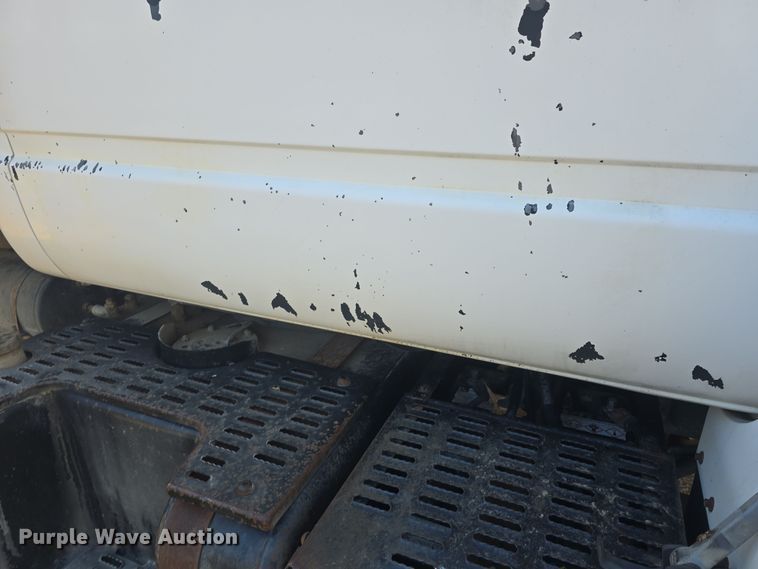 image for item DQ5309 1991 GMC Topkick C6500 dump truck