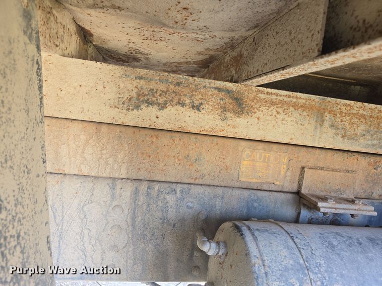 image for item DQ5309 1991 GMC Topkick C6500 dump truck