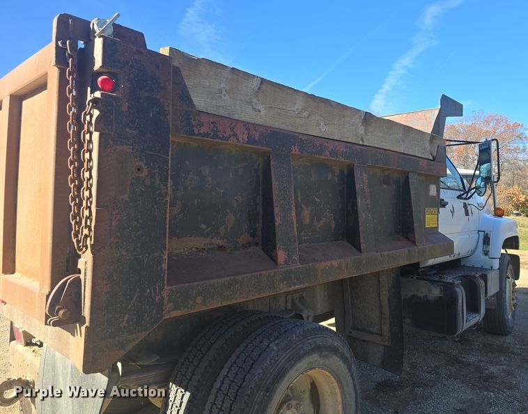 image for item DQ5309 1991 GMC Topkick C6500 dump truck