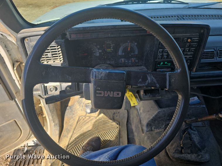 image for item DQ5309 1991 GMC Topkick C6500 dump truck