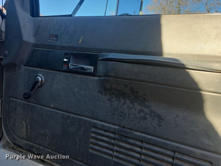 image for item DQ5309 1991 GMC Topkick C6500 dump truck