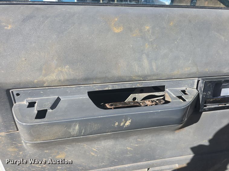 image for item DQ5309 1991 GMC Topkick C6500 dump truck