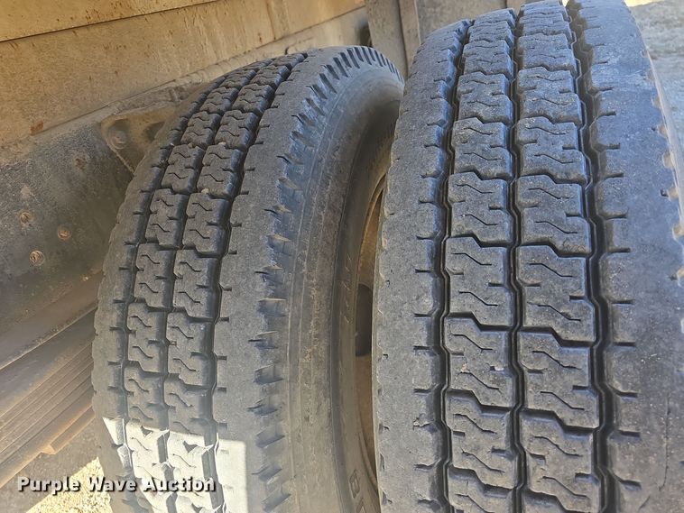 image for item DQ5309 1991 GMC Topkick C6500 dump truck