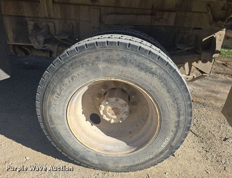 image for item DQ5309 1991 GMC Topkick C6500 dump truck