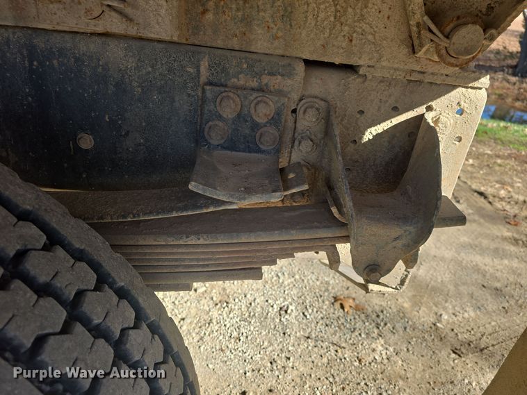 image for item DQ5309 1991 GMC Topkick C6500 dump truck