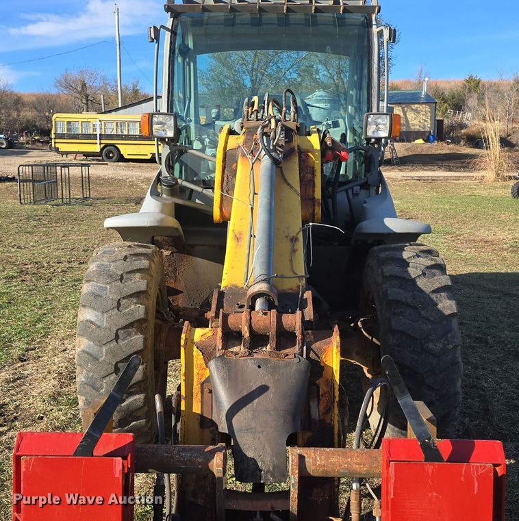 image for item DQ5316 2006 Gehl 480T telehandler