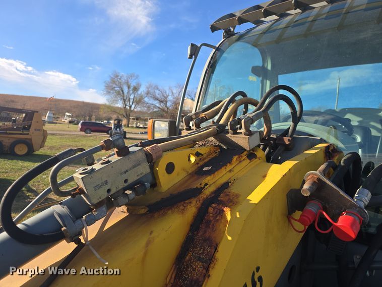 image for item DQ5316 2006 Gehl 480T telehandler