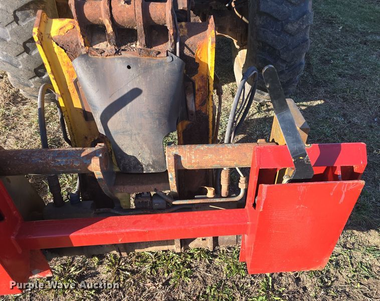 image for item DQ5316 2006 Gehl 480T telehandler