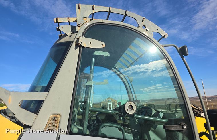 image for item DQ5316 2006 Gehl 480T telehandler