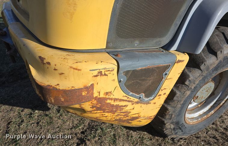 image for item DQ5316 2006 Gehl 480T telehandler